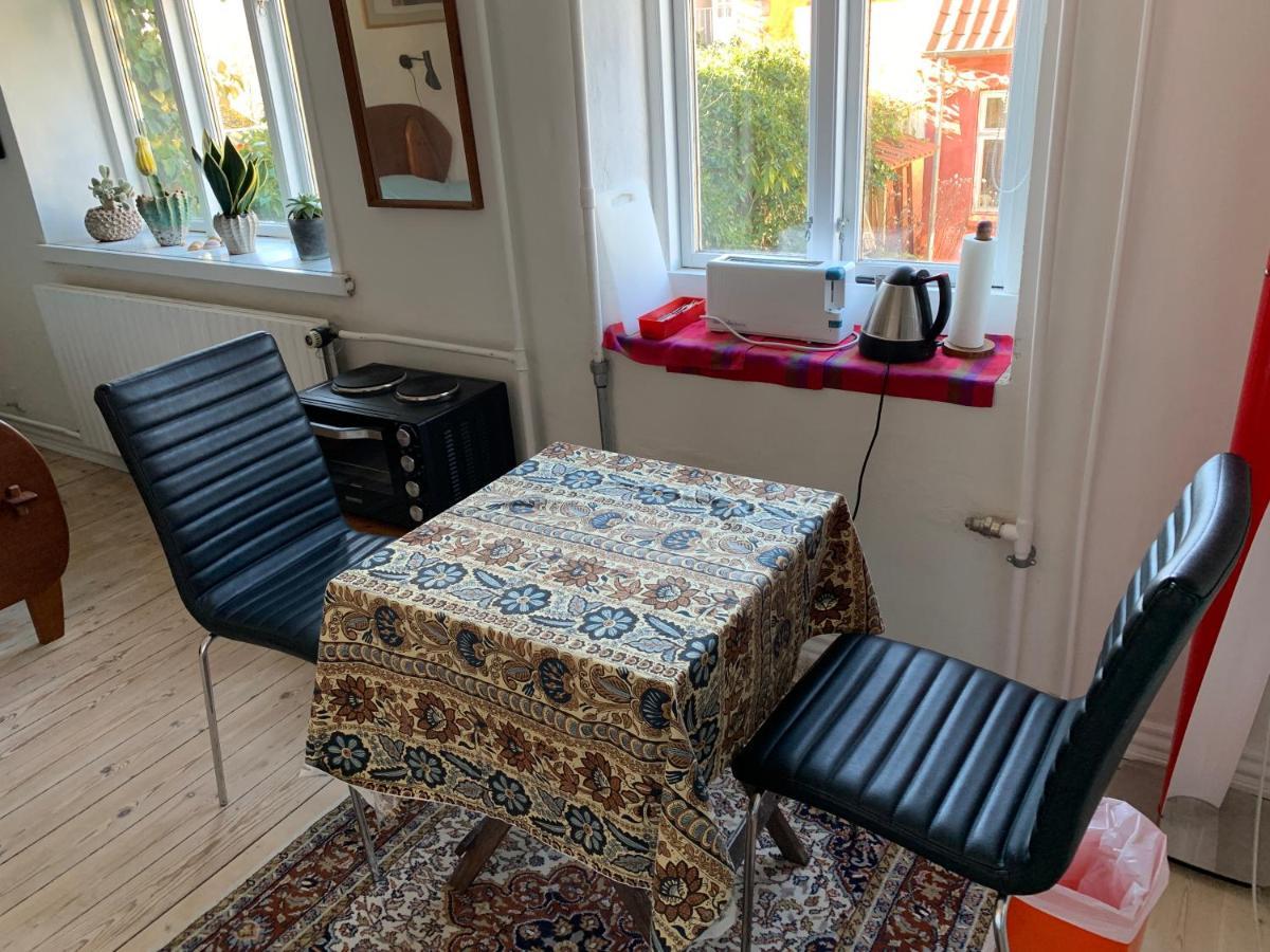 Quiet Room With A Lovely View Arhus Bagian luar foto