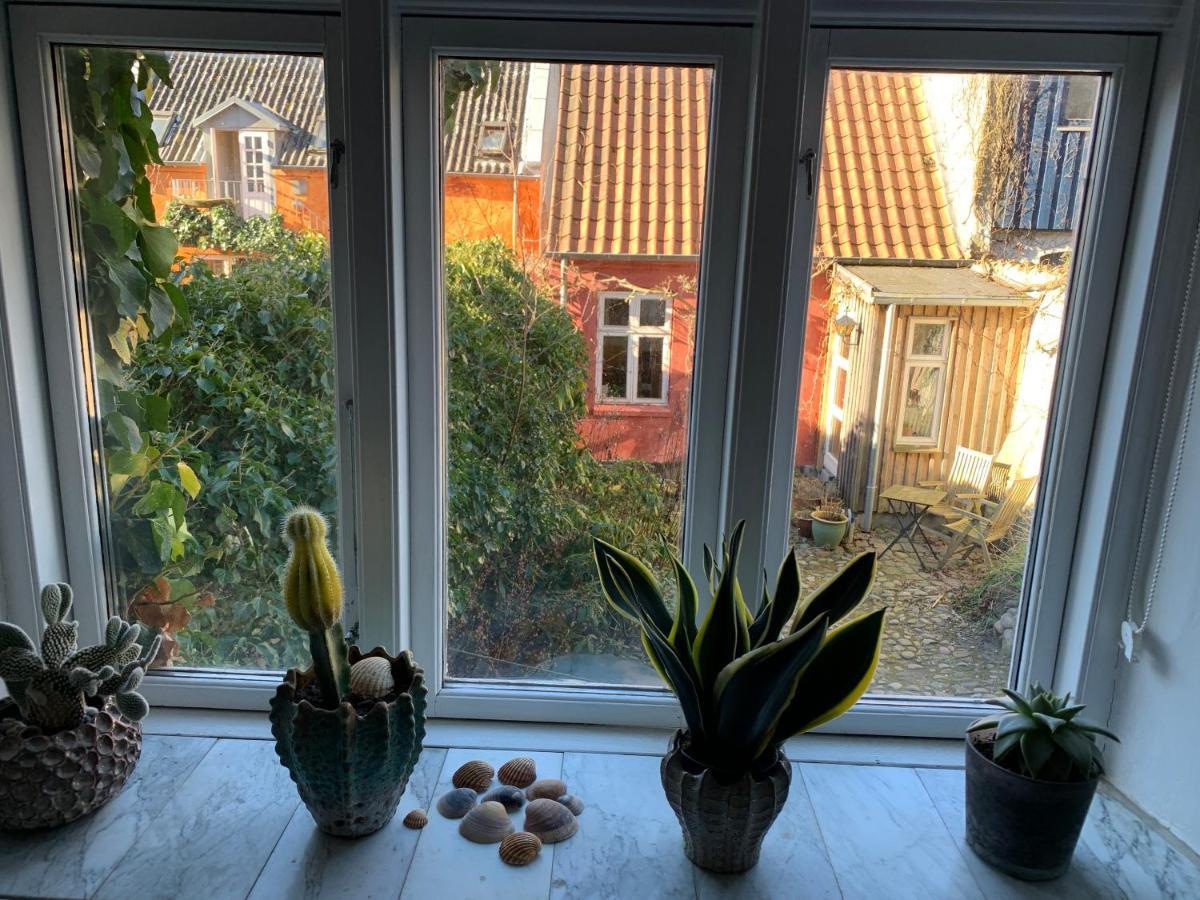 Quiet Room With A Lovely View Arhus Bagian luar foto
